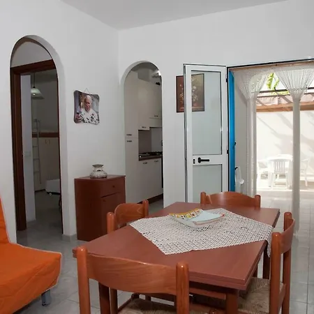 Mozart 3 A Pescoluse Holiday home *